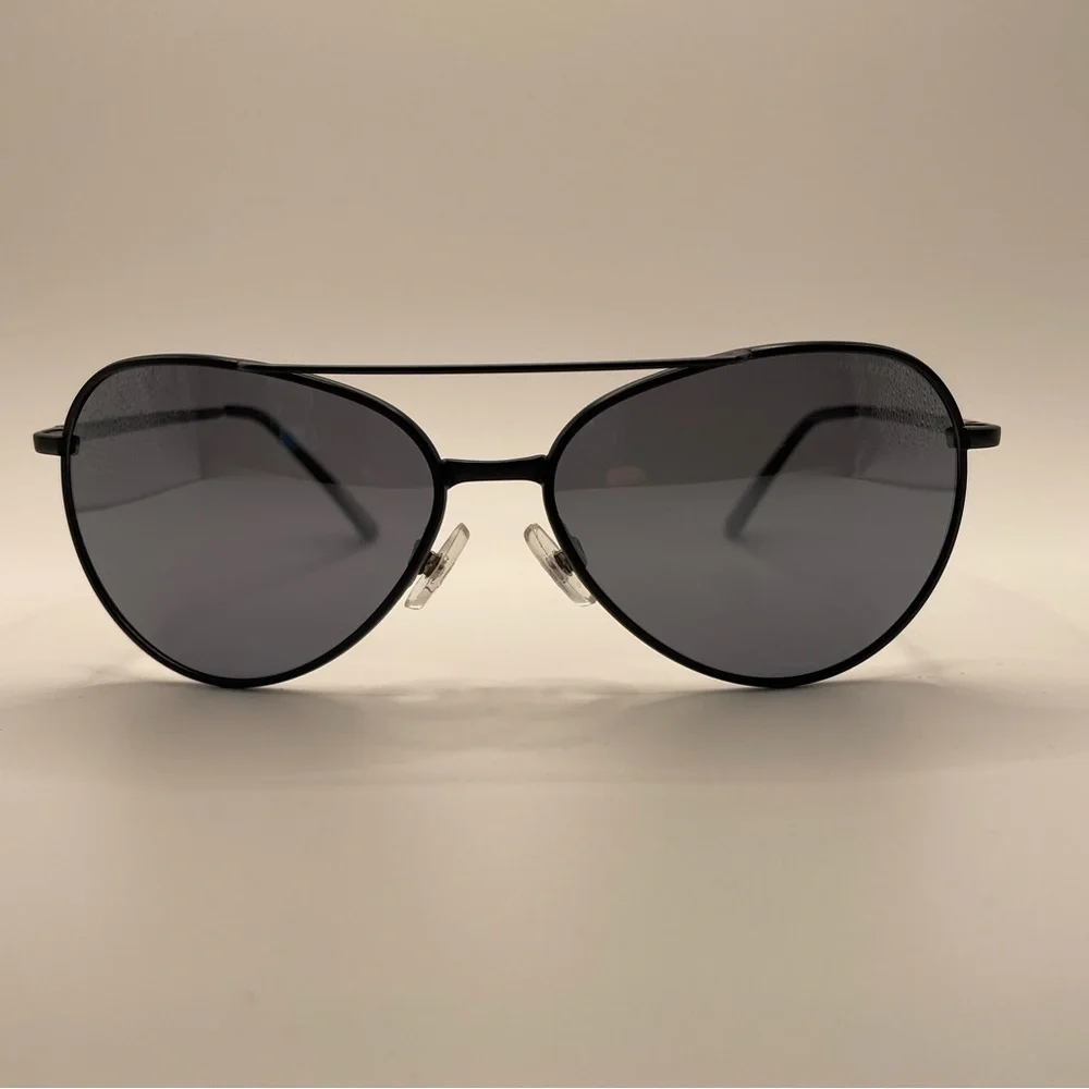 Foster Grant Aviator Sunglasses • Black